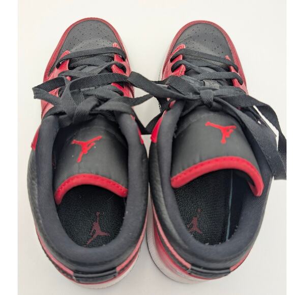 Nike Air Jordan 1 Low Youth Gym Sneaker Shoes Red/Black Pebbled Size US7Y EU40 - Picture 9 of 13